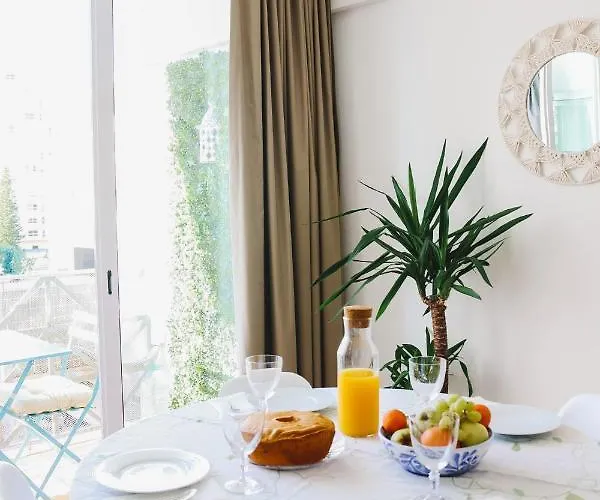 Amelia - Always Algarve Armação de Pêra